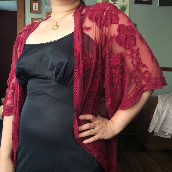 🌼Blue Rain Lacey Maroon robe - Picture 10 of 11